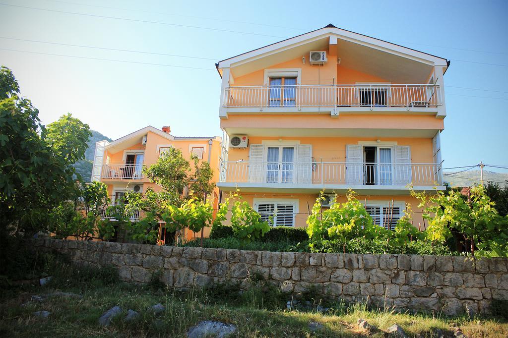 Apartments For Friends Trebinje Bagian luar foto
