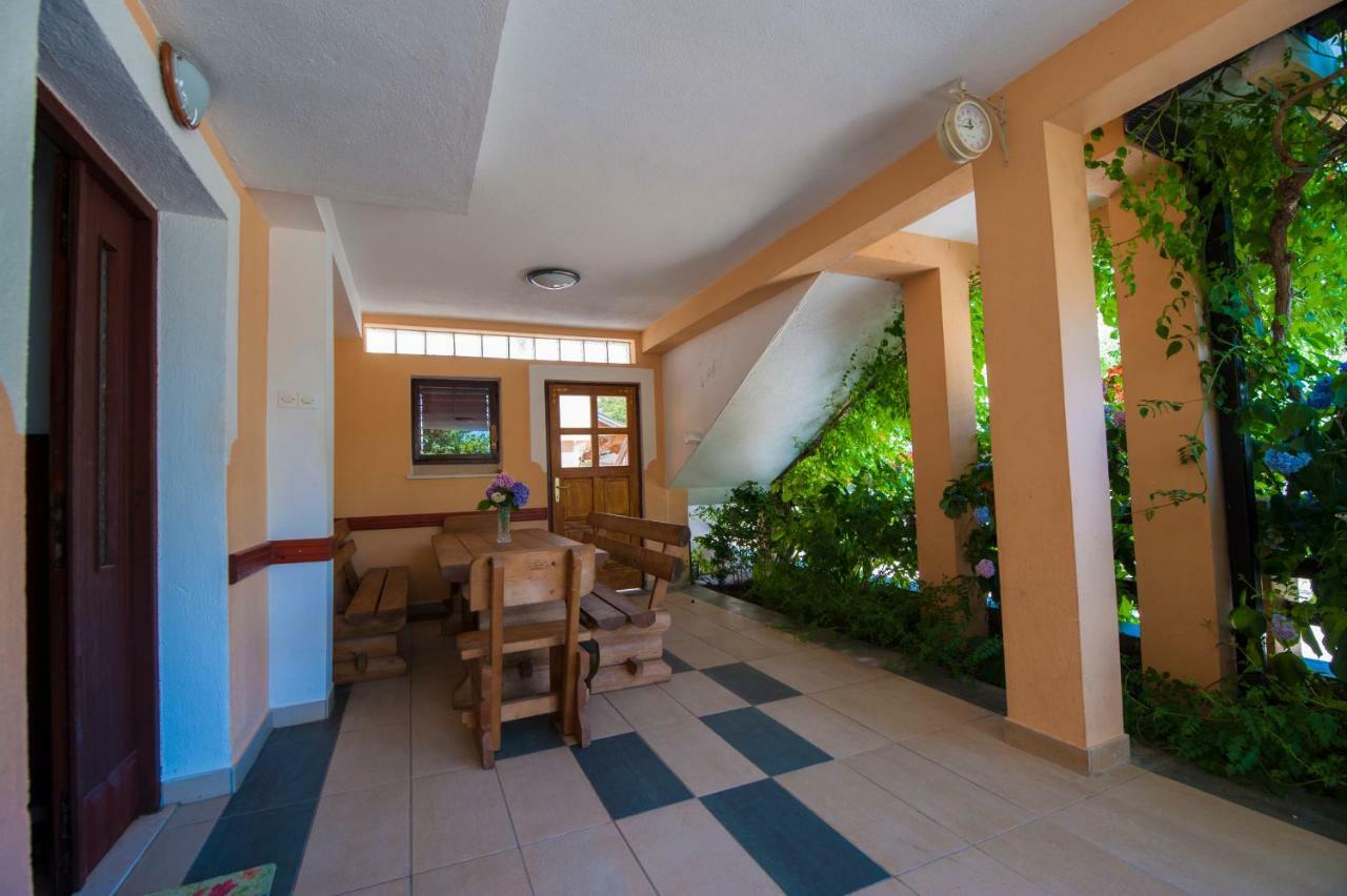 Apartments For Friends Trebinje Bagian luar foto